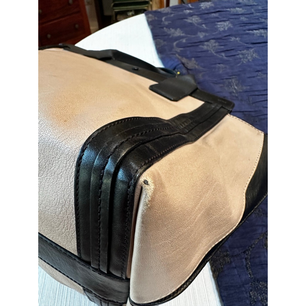 Chloé Beige & Black Leather Tote Bag - Picture 13 of 14